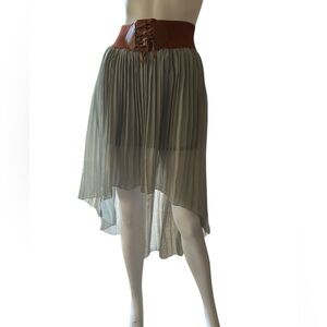 BB couture. pale green high low skirt with attached belt/elastic waist size M